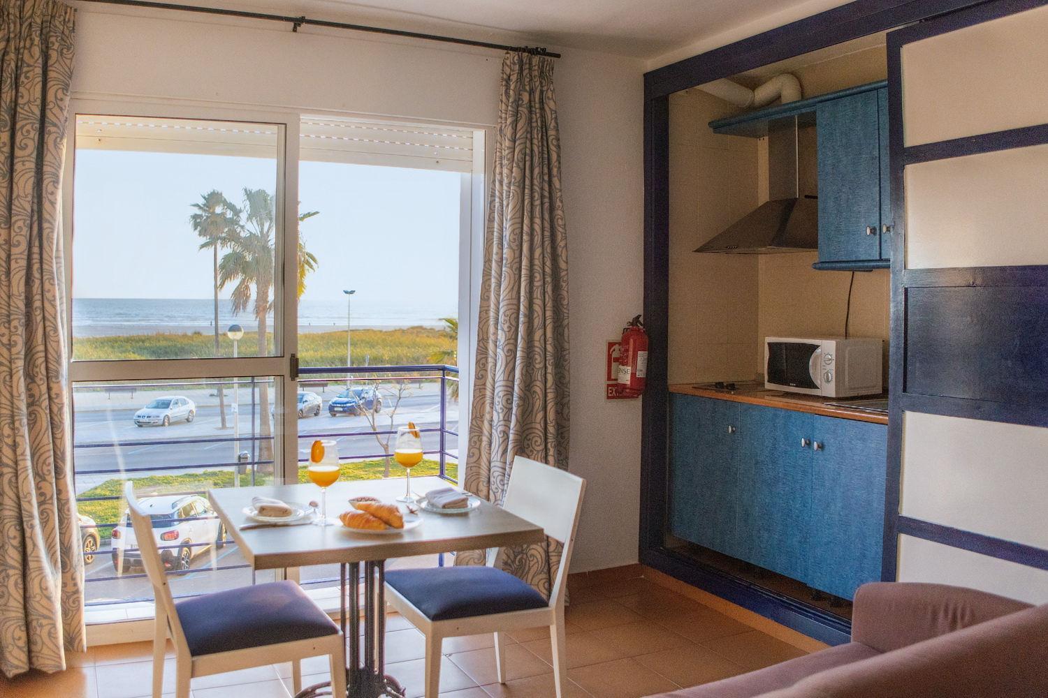 Hotel Playa Conil - Beachfront Studios & Suites Conil De La Frontera Exterior photo