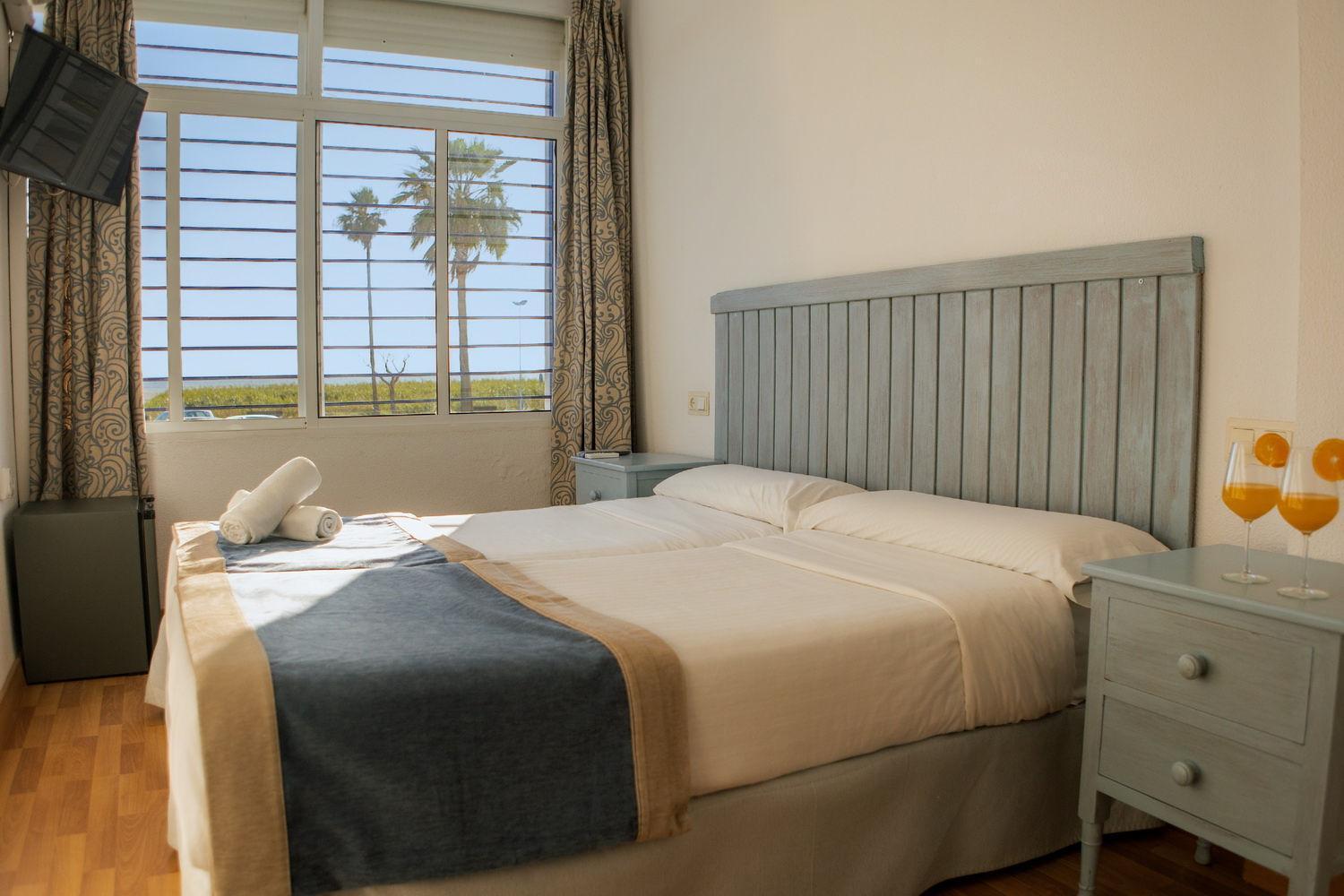 Hotel Playa Conil - Beachfront Studios & Suites Conil De La Frontera Exterior photo