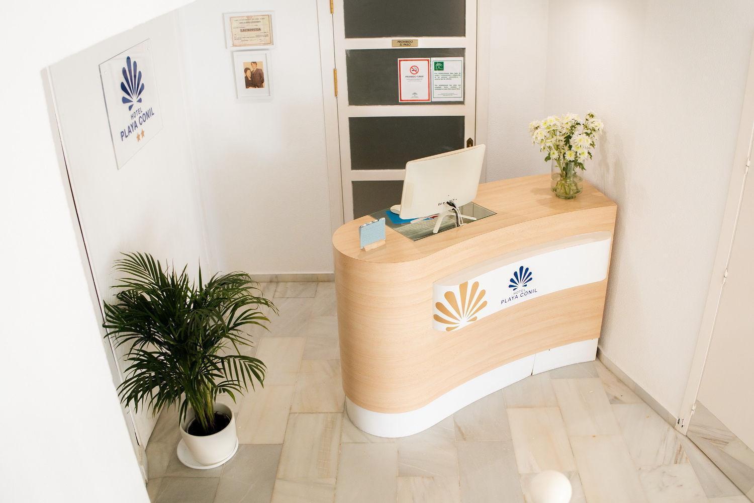 Hotel Playa Conil - Beachfront Studios & Suites Conil De La Frontera Exterior photo